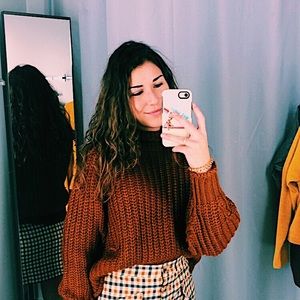 Meet your Posher, Aleasia